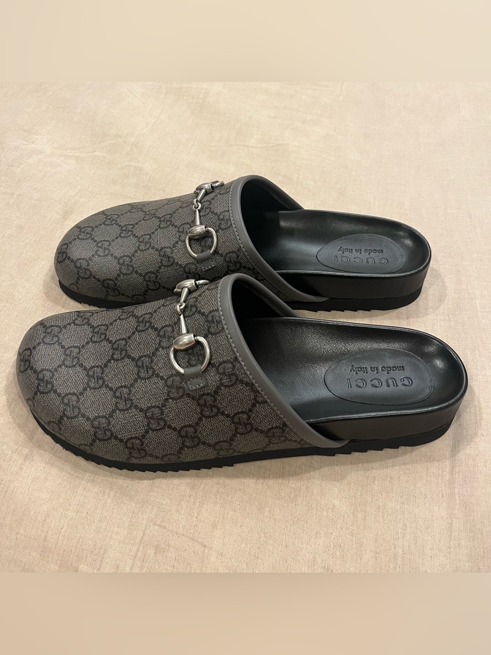 $990 Gucci GG Monogram Supreme Canvas Mule with Horsebit - Picture 6 of 15